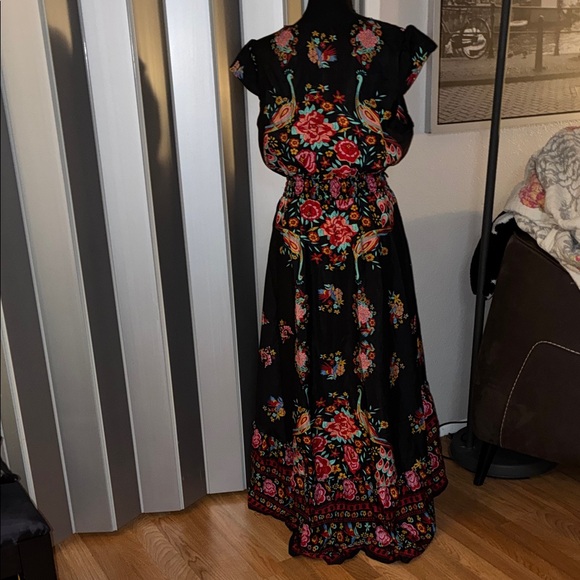 Vibrant Floral Maxi Dress - Picture 5 of 8